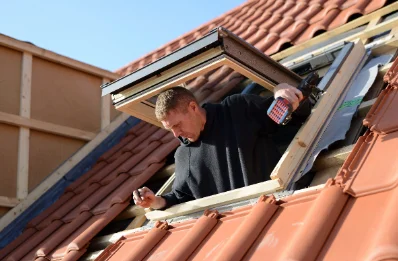Pose de fenêtres de toit Velux à Niederhaslach
